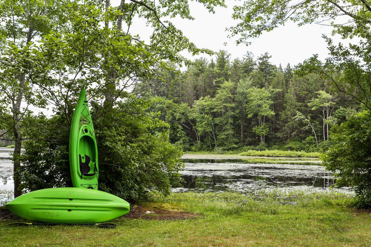 Tuxbury Pond Camping Resort Tiny House Murphy Южен Хамптън Екстериор снимка